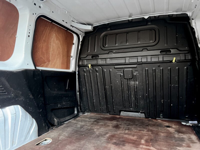 Used Peugeot Partner 2020 for sale - 76449186: Photo 25