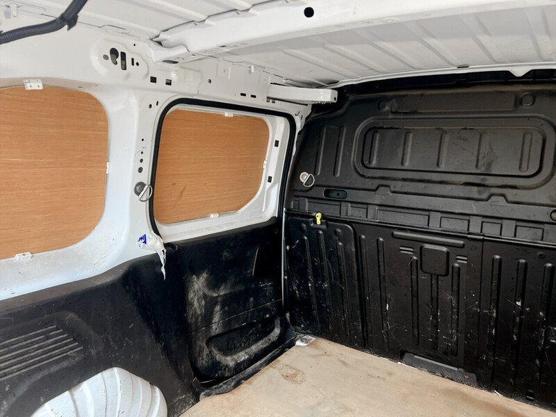 Used Peugeot Partner 2021 for sale - 76490269: Photo 27
