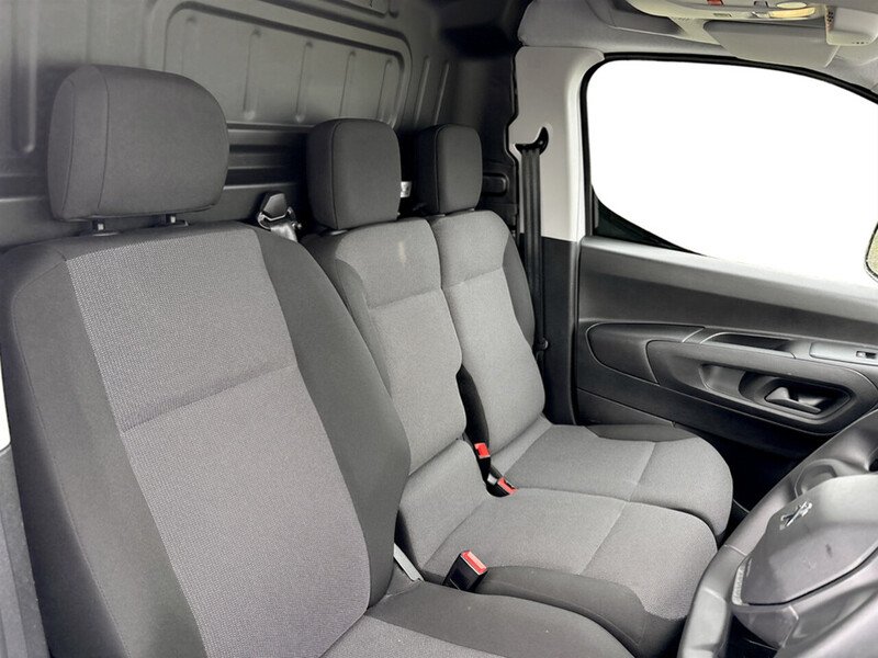 Used Peugeot e-Partner 2023 for sale - 77565834: Photo 11