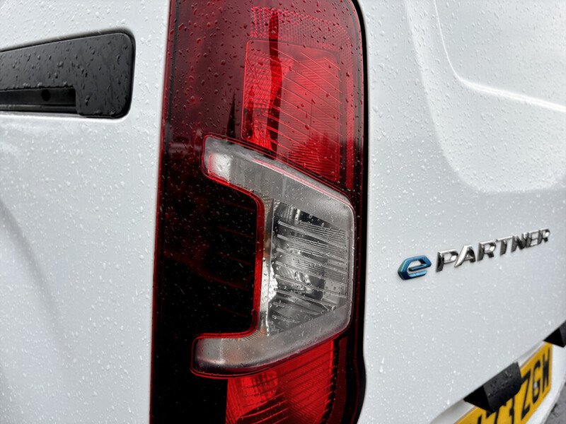 Used Peugeot e-Partner 2023 for sale - 77565834: Photo 29