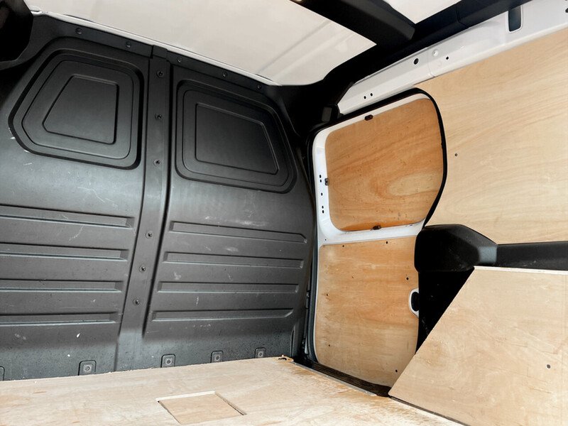 Used Renault Kangoo 2024 for sale - 76643053: Photo 28