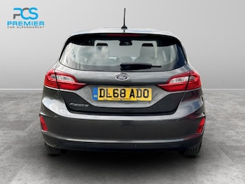 Used Ford Fiesta 2018 for sale - 78303201: Photo