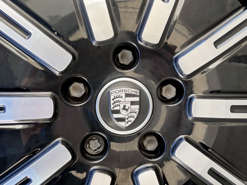 Used Porsche Taycan 2022 for sale - 76950855: Photo 12