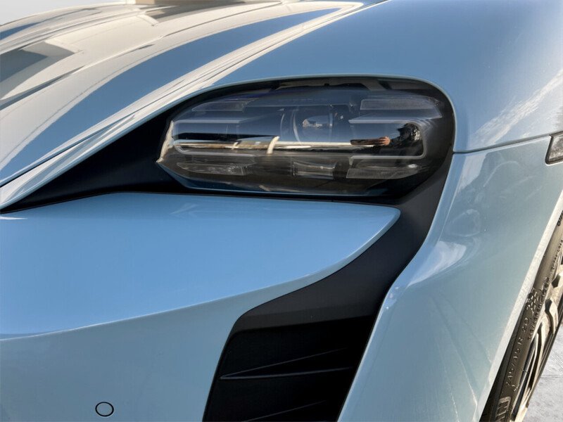 Used Porsche Taycan 2022 for sale - 76950855: Photo 19