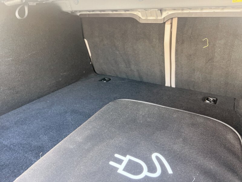 Used Porsche Taycan 2022 for sale - 76950855: Photo 31