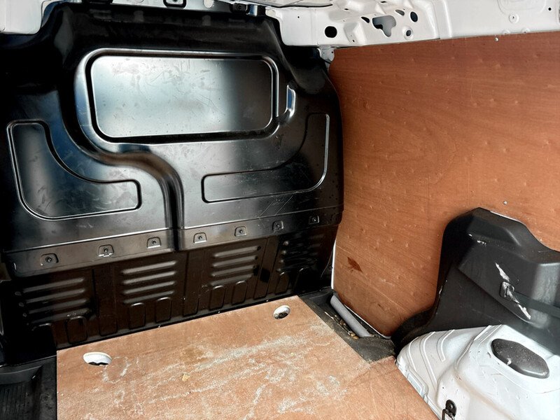 Used Ford Transit Courier 2020 for sale - 77535516: Photo 26
