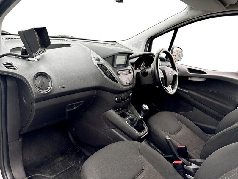 Used Ford Transit Courier 2020 for sale - 77535516: Photo 37