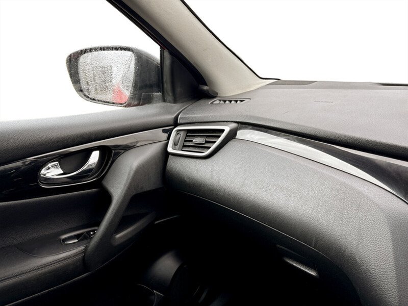 Used Nissan Qashqai 2017 for sale - 77636863: Photo 28