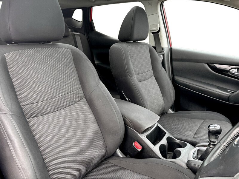 Used Nissan Qashqai 2017 for sale - 77636863: Photo 9