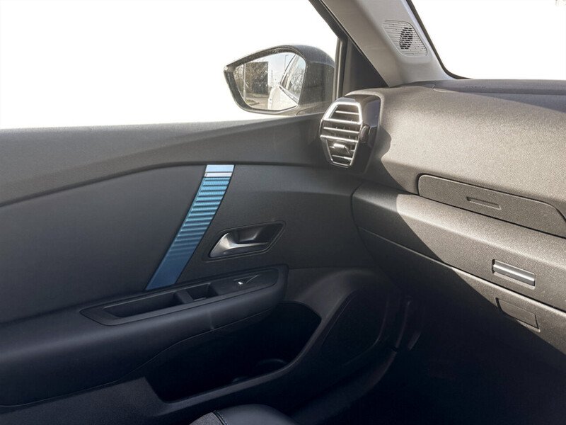 Used Citroen e-C4 2022 for sale - 77250874: Photo 33