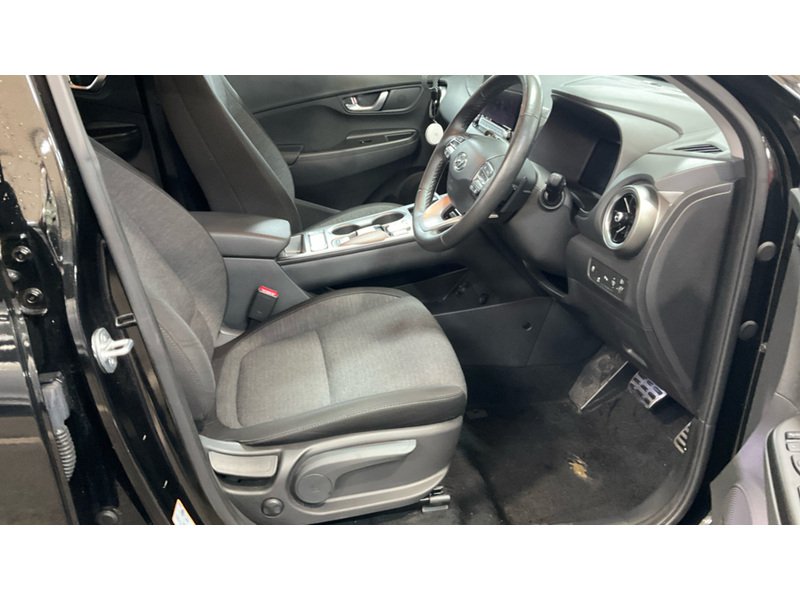 Used Hyundai KONA 2023 for sale - 77250861: Photo 4