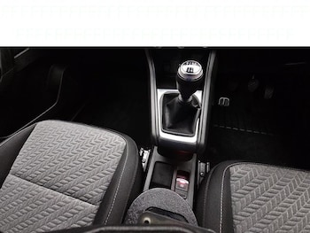 Used Renault Captur 2021 for sale - 76806895: Photo