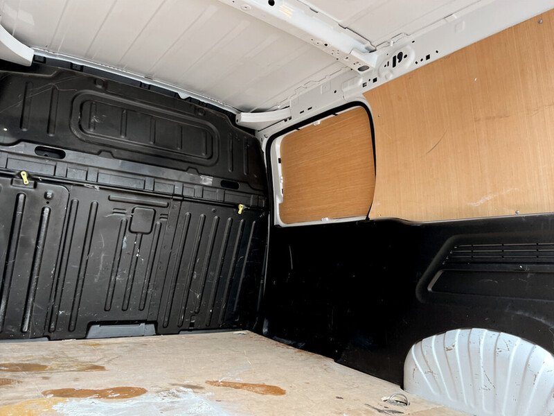 Used Peugeot Partner 2021 for sale - 76564867: Photo 28