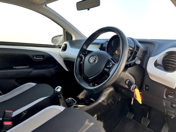Used Toyota AYGO 2018 for sale - 76126049: Photo 27