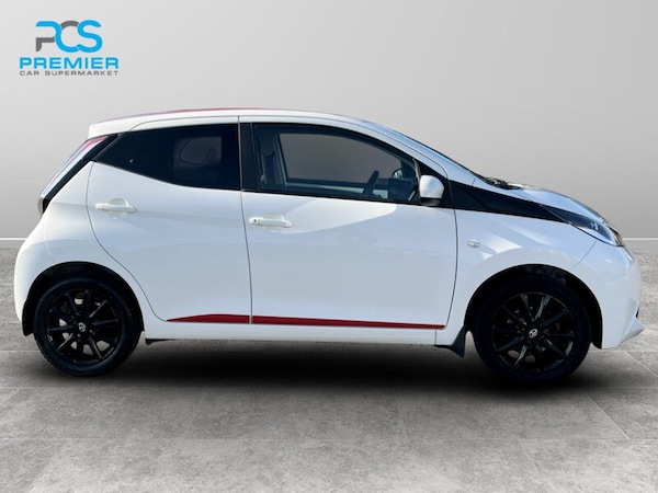 Used Toyota AYGO 2018 for sale - 76126049: Photo 6