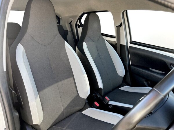 Used Toyota AYGO 2018 for sale - 76126049: Photo 9