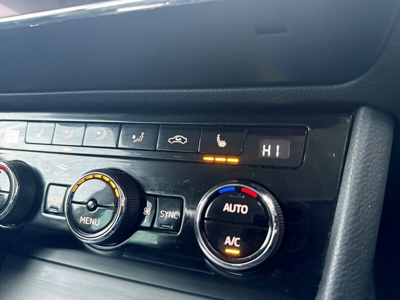 Used Skoda Superb 2020 for sale - 77629952: Photo 38