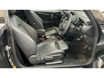 Used MINI Hatch 2023 for sale - 77328776: Photo