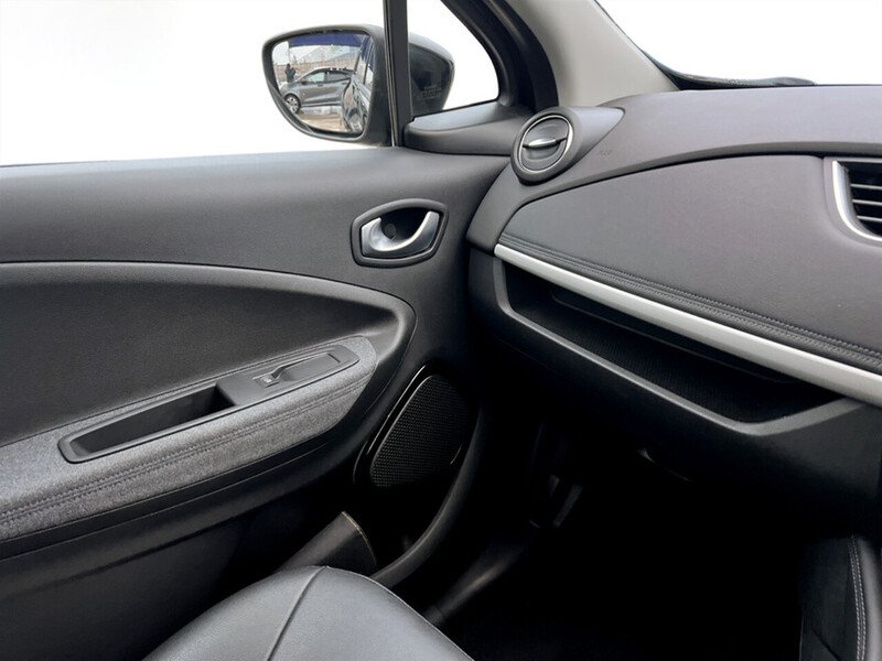 Used Renault Zoe 2021 for sale - 76877321: Photo 32