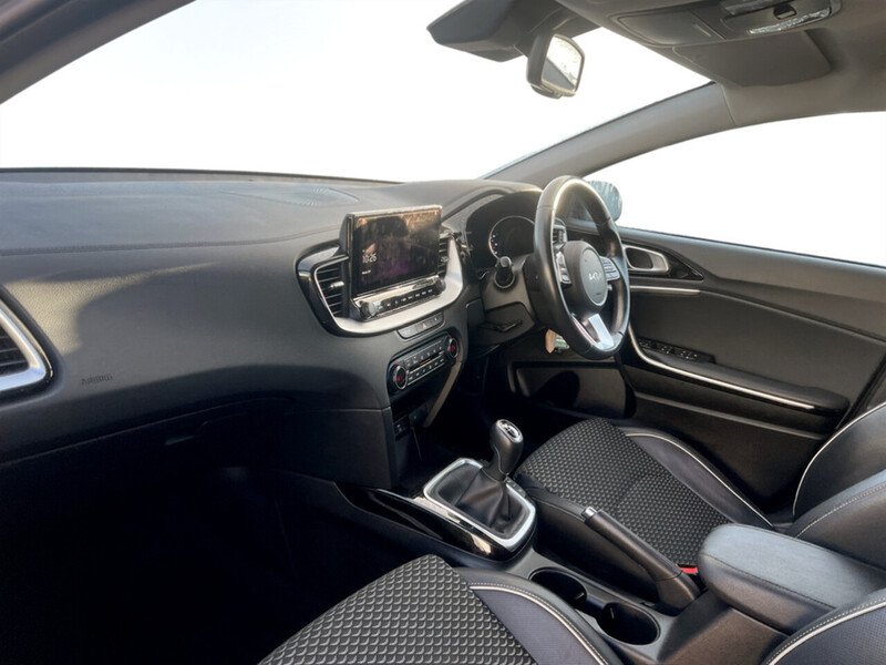 Used Kia Ceed 2022 for sale - 76662437: Photo 32