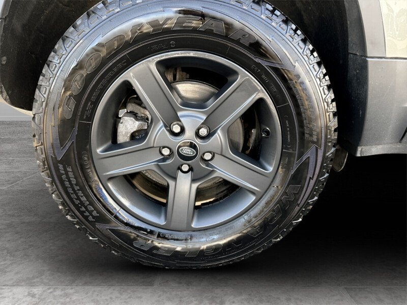 Used Land Rover Defender 90 2021 for sale - 78091925: Photo 10