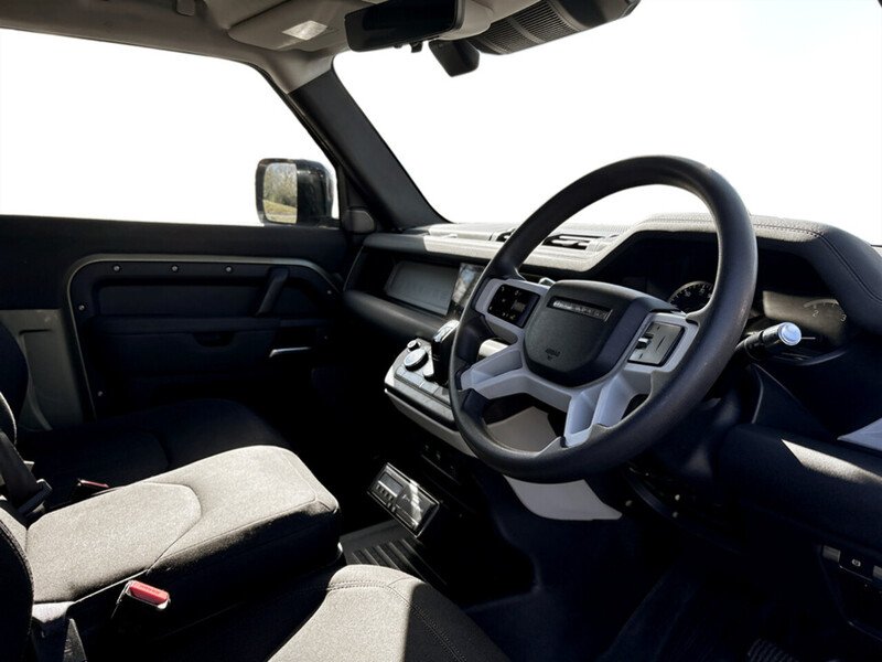 Used Land Rover Defender 90 2021 for sale - 78091925: Photo 35