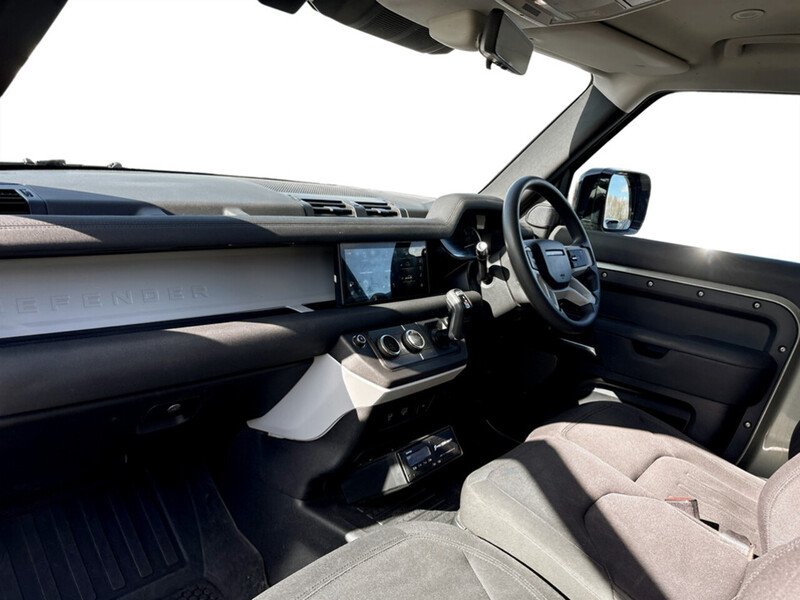 Used Land Rover Defender 90 2021 for sale - 78091925: Photo 44