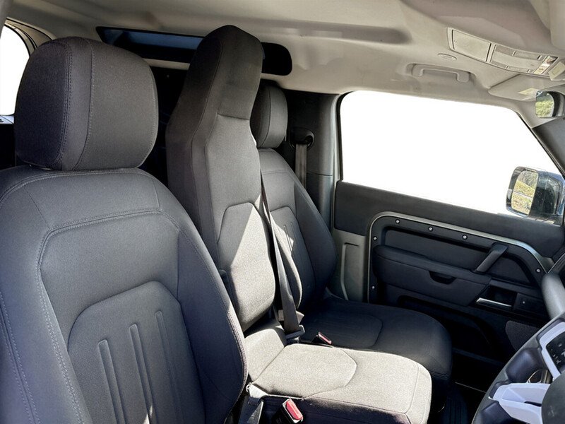 Used Land Rover Defender 90 2021 for sale - 78091925: Photo 9