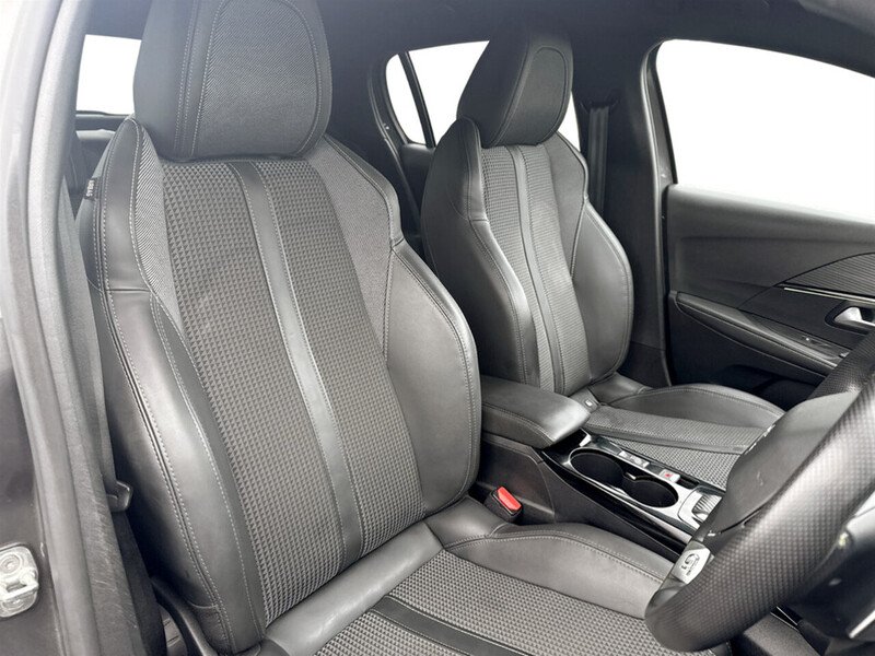 Used Peugeot 208 2023 for sale - 77044518: Photo 9