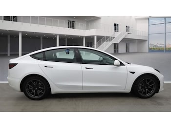 Used Tesla Model 3 2021 for sale - 76280500: Photo 3