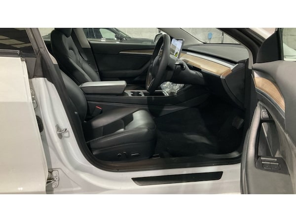 Used Tesla Model 3 2021 for sale - 76280500: Photo 4