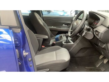 Used Dacia Sandero Stepway 2024 for sale - 78871500: Photo