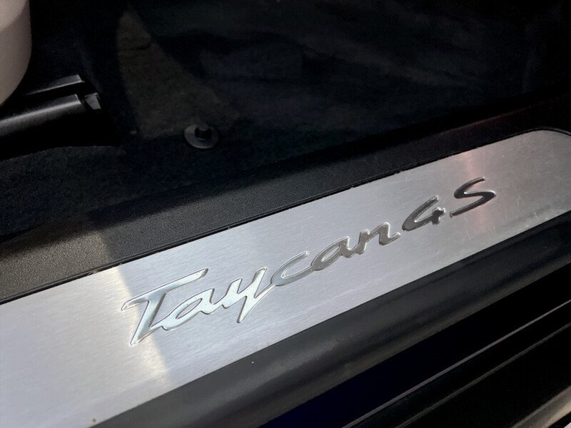 Used Porsche Taycan 2020 for sale - 76578153: Photo 18