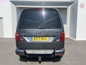 Used Volkswagen Caddy Maxi Life 2017 for sale - 78566336: Photo