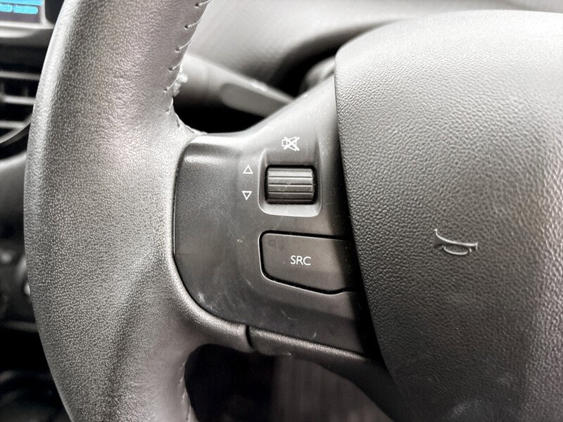 Used Peugeot 208 2019 for sale - 77398860: Photo 27