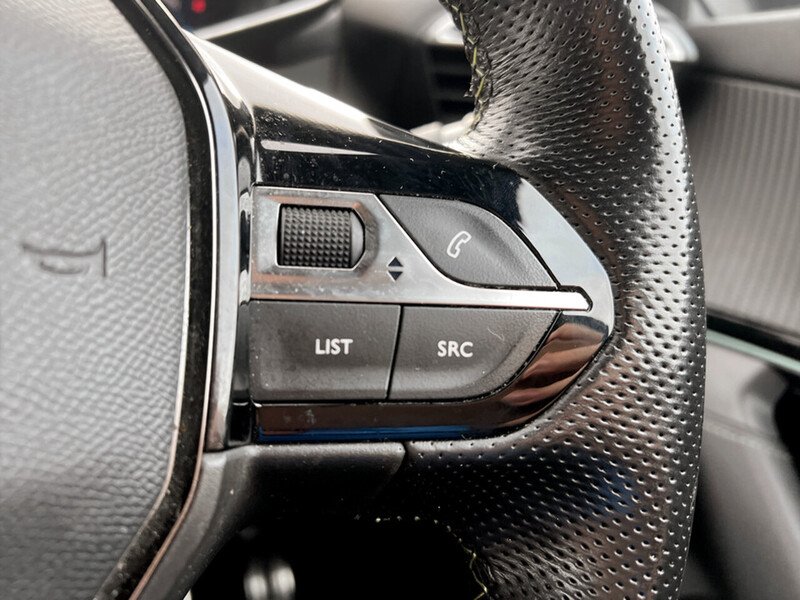 Used Peugeot 2008 2021 for sale - 76665860: Photo 32