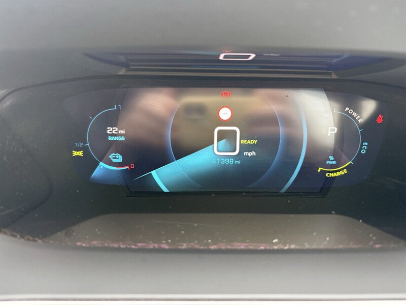 Used Peugeot E-2008 2022 for sale - 77577913: Photo 33