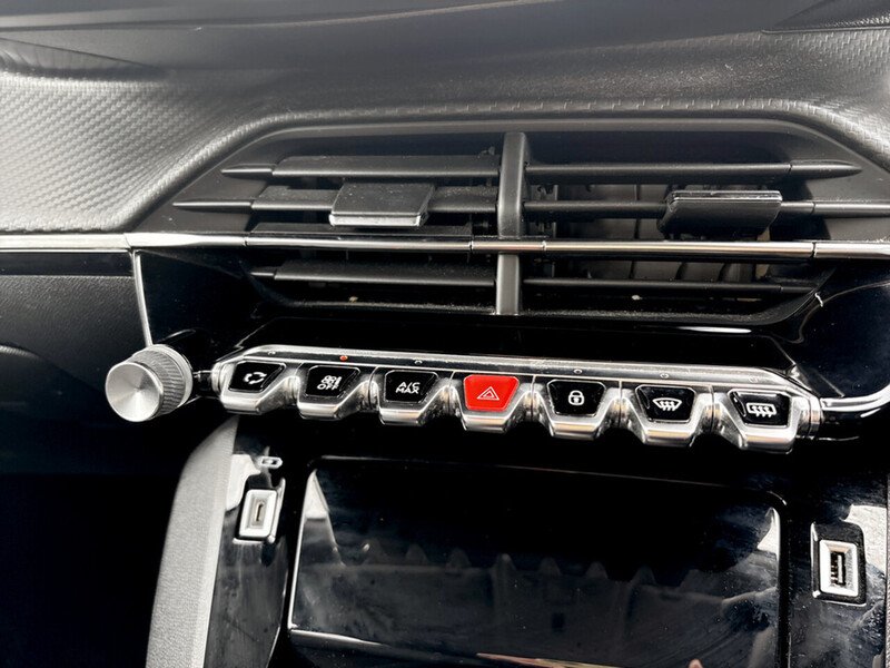 Used Peugeot E-2008 2022 for sale - 77577913: Photo 39