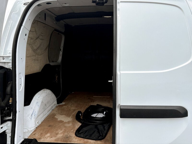 Used Nissan Other 2023 for sale - 78010875: Photo 27