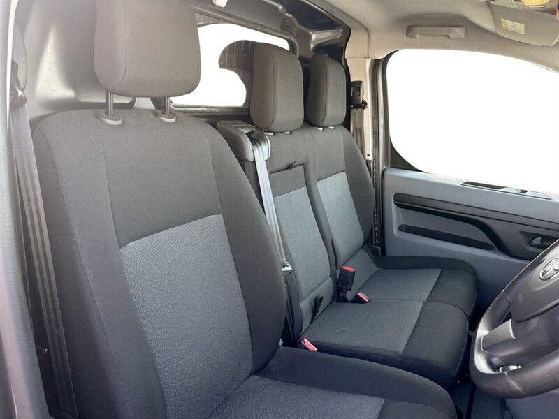 Used Toyota ProAce 2023 for sale - 77323355: Photo 11