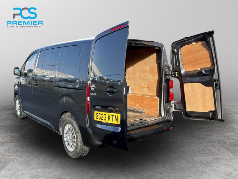 Used Toyota ProAce 2023 for sale - 77323355: Photo 9