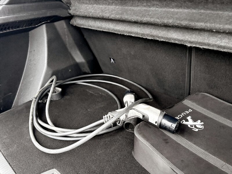 Used Peugeot E-2008 2021 for sale - 77342281: Photo 24