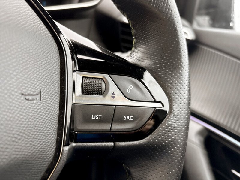 Used Peugeot E-2008 2021 for sale - 77342281: Photo 32