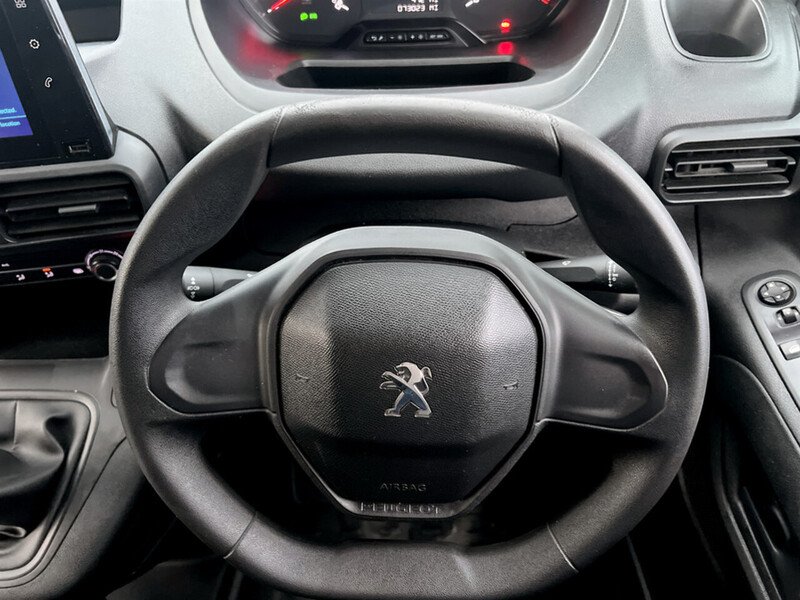 Used Peugeot Partner 2021 for sale - 76449189: Photo 32