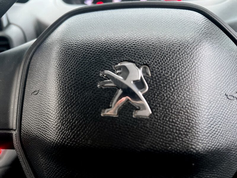 Used Peugeot Partner 2021 for sale - 76449189: Photo 33