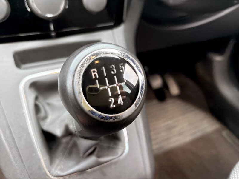 Used Vauxhall Zafira 2013 for sale - 77704108: Photo 34