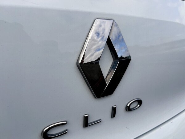 Used Renault Clio 2021 for sale - 75620132: Photo 24