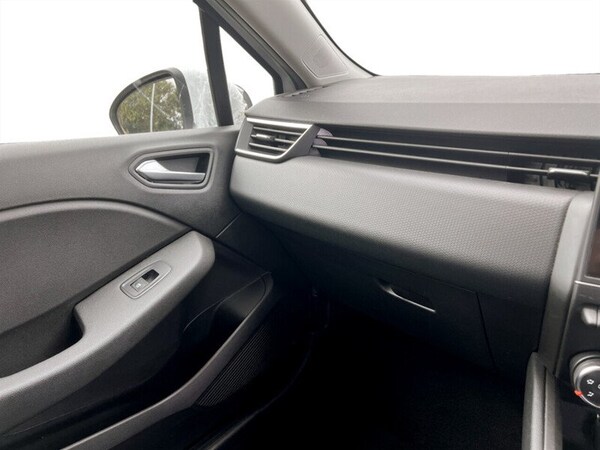 Used Renault Clio 2021 for sale - 75620132: Photo 32