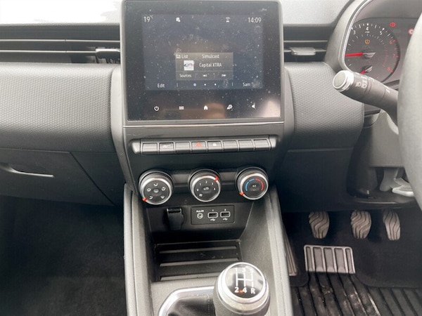 Used Renault Clio 2021 for sale - 75620132: Photo 34