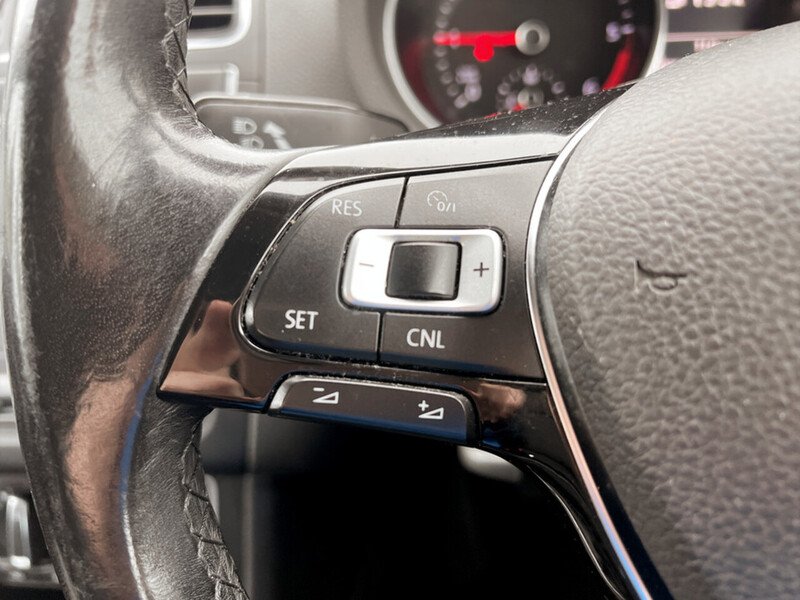 Used Volkswagen Polo 2016 for sale - 76430535: Photo 29